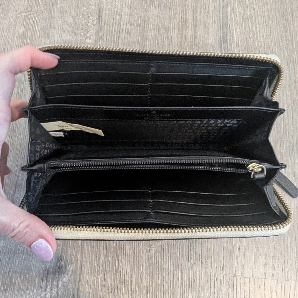 Kate Spade Colorblock Black  Cream Leather Wallet